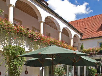 Photo: Schlosshotel Neufahrn